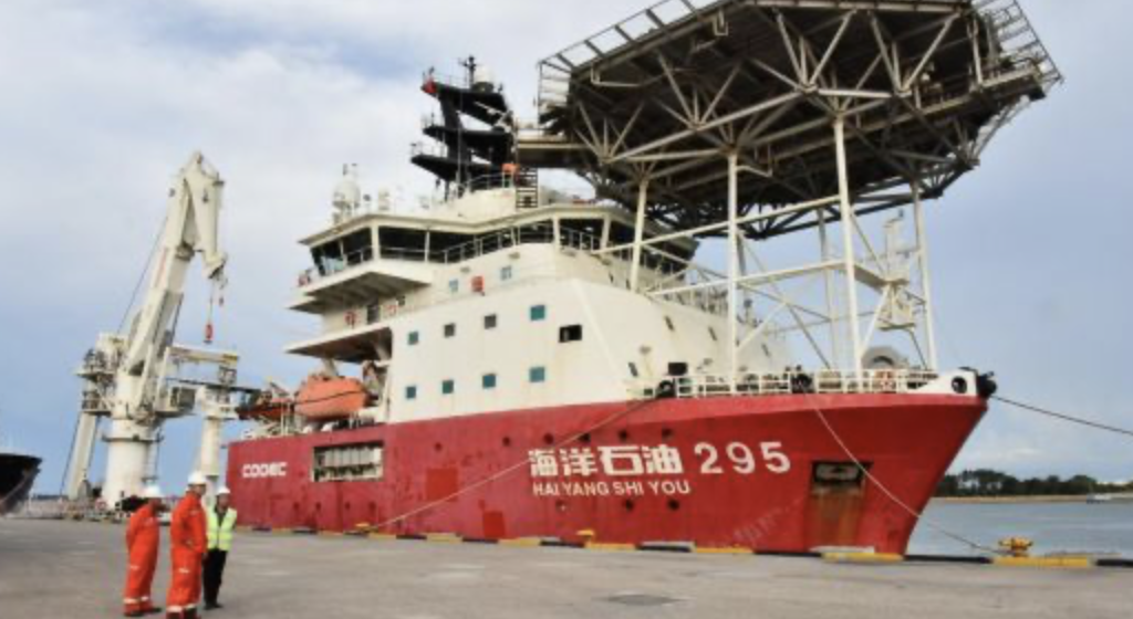 中國“海洋石油295”船首抵文萊作業(yè)
